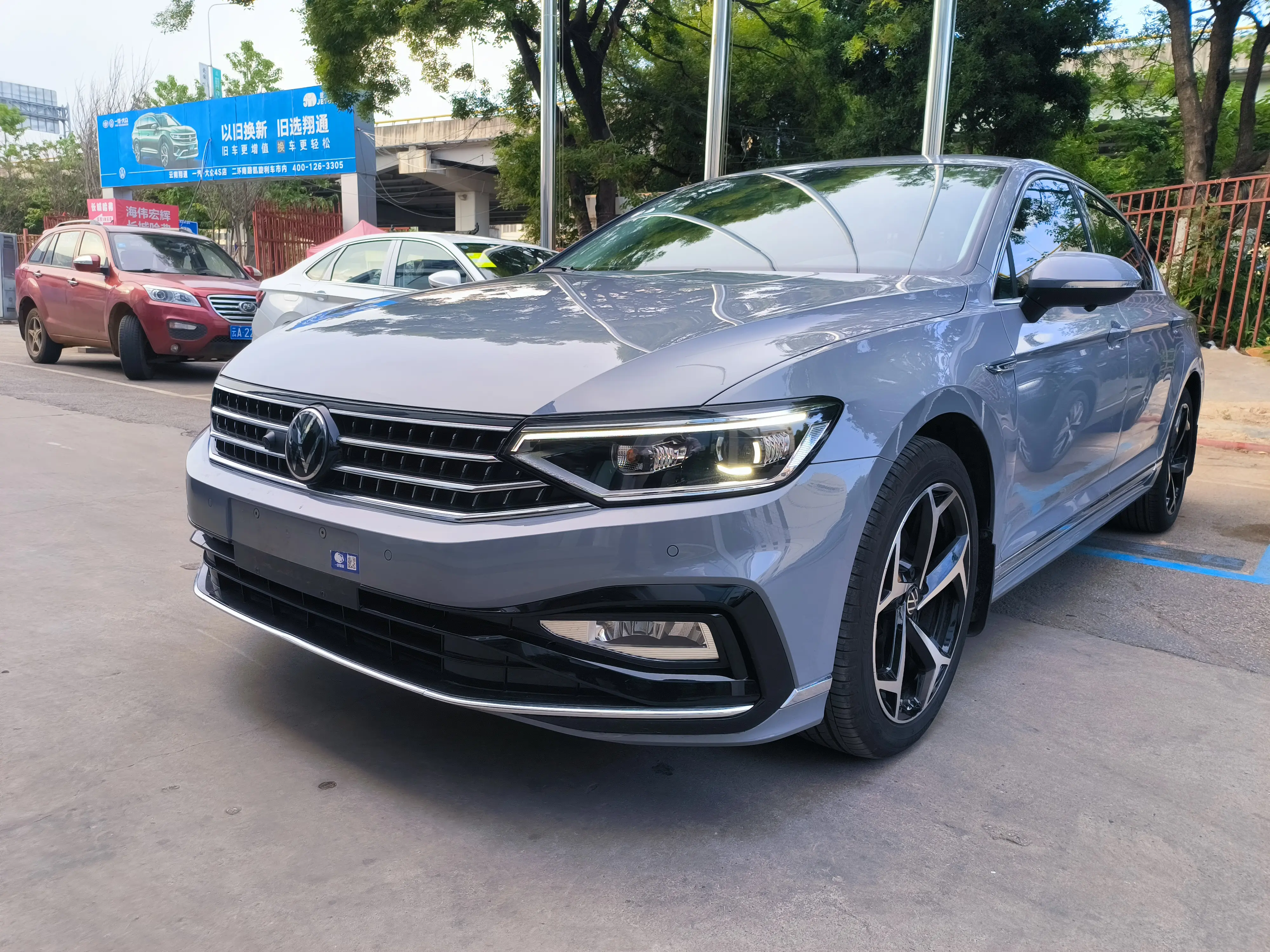 17.2万买二手迈腾 2023款 330TSI DSG豪华型，值不值？